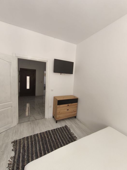 Inchiriez apartament central