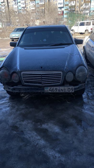 Продам мерседес 210