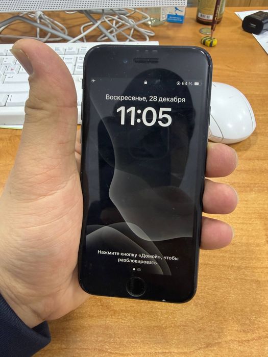 Iphone Se 2020 64 gb 98% yomkst hamma joyi radnoy ideal  tel
