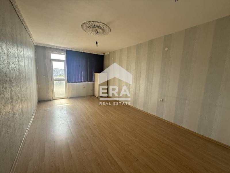 Четиристаен апартамент на ул. "Николаевска"