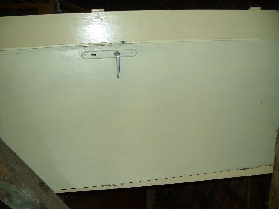 Вътрешни и външни врати