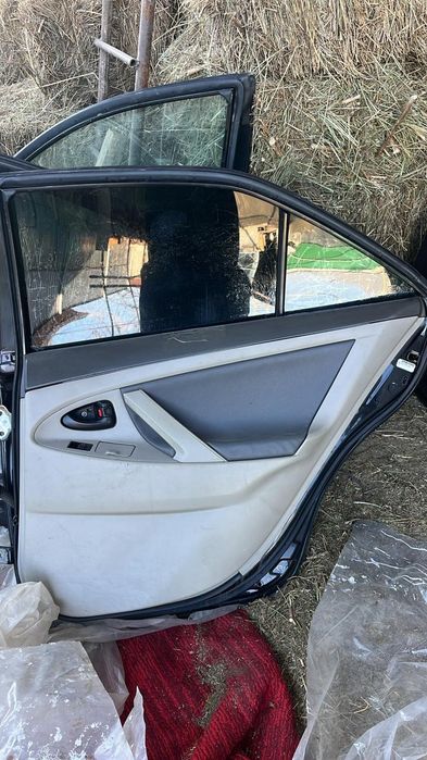 Двери камри 40 араб