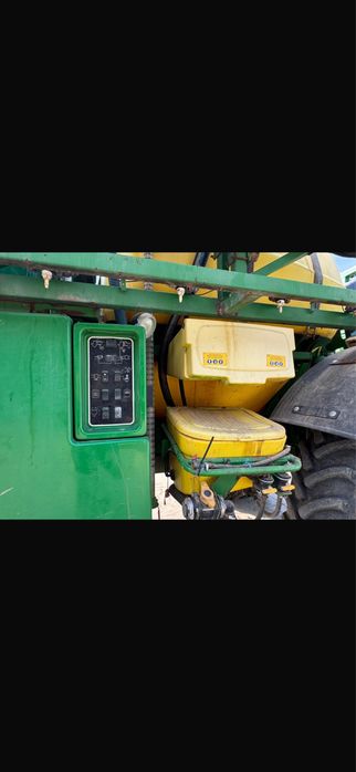 Autopropulsata John Deere 5430 i sprayer instalatie erbicidat
