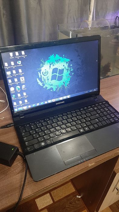 Ноутбук Samsung NP300