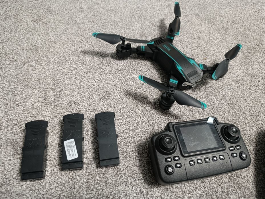 Drona GT  axnen cu controller cu display si 3 baterii