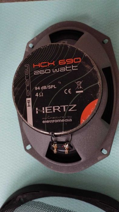 Бас каса за кола Hertz 350W + усилвател + елипси Hertz