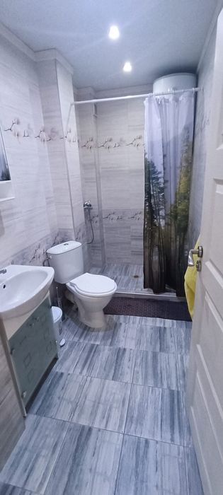 Давам под наем тристаен апартамент в квартал Долни Воден