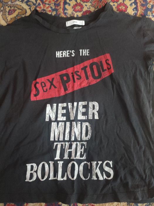 Продавам тениски