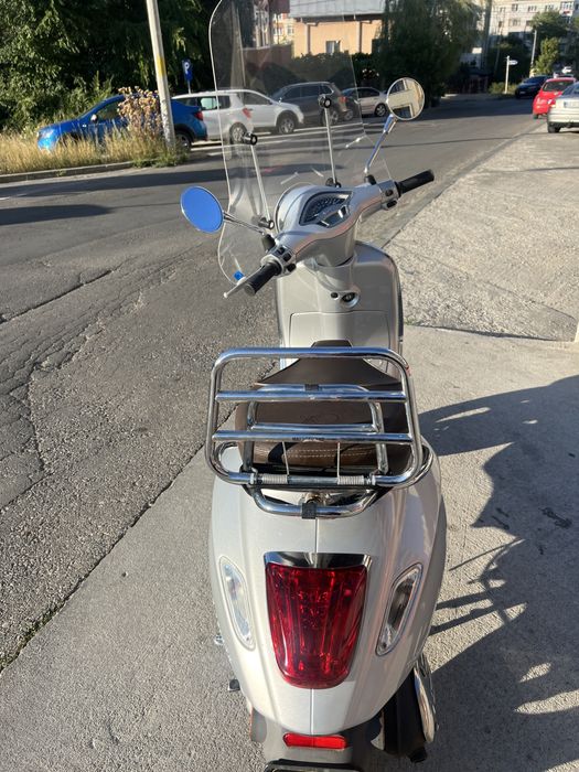 Piaggio Vespa Primavera