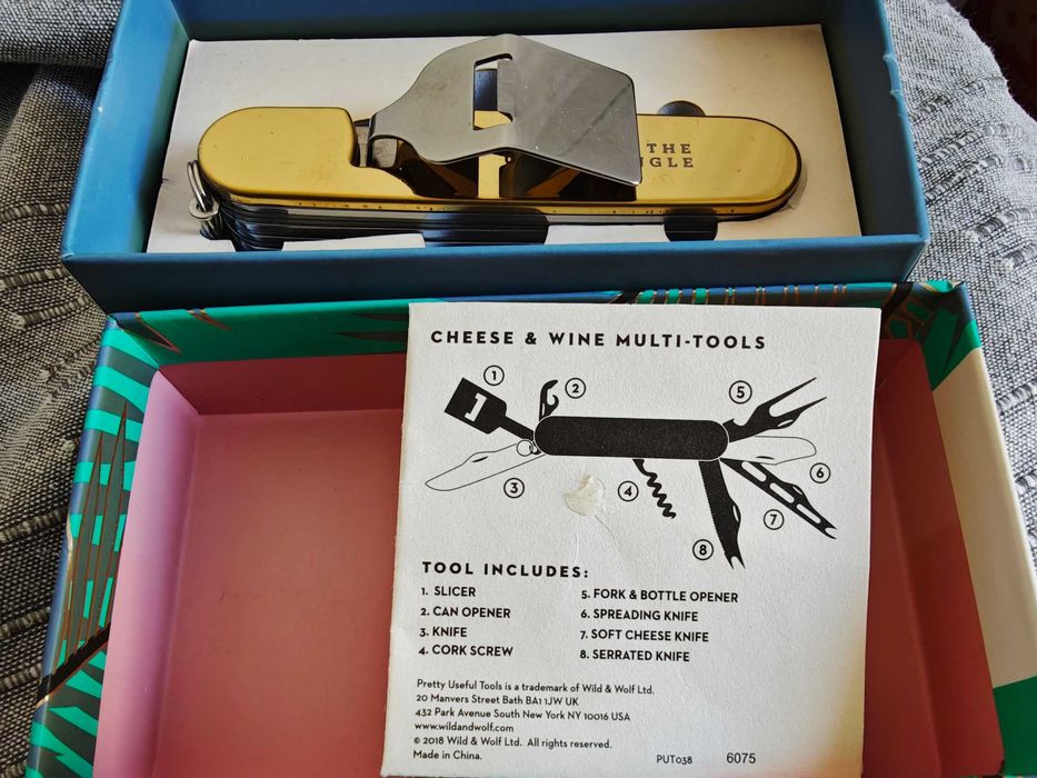 Мултифункционално ножче за сирена и вино