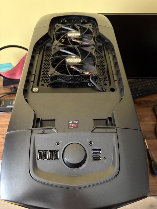 Gaming PC и монитор
