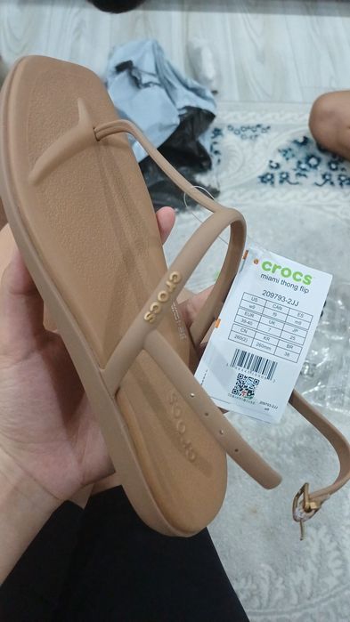 Продам crocs оригинальные