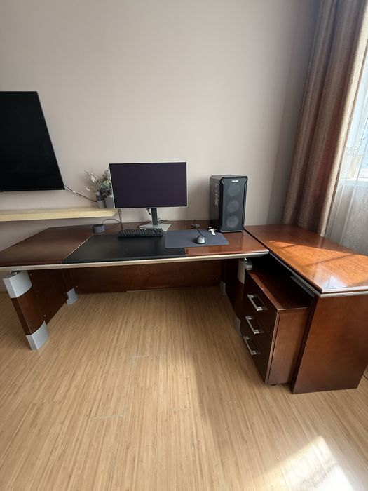 Стол руководителя