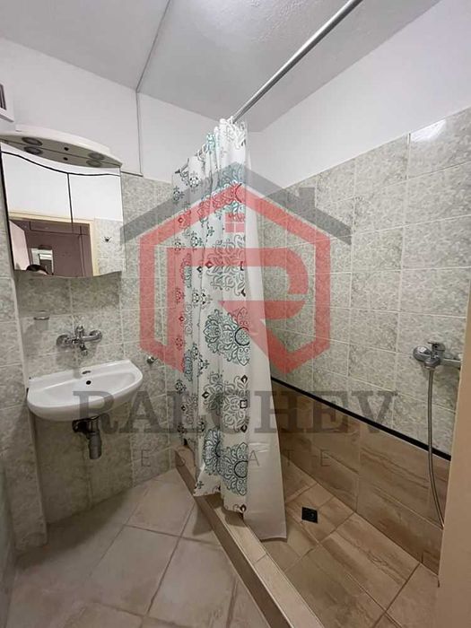 Двустаен апартамент под наем / Спортна зала