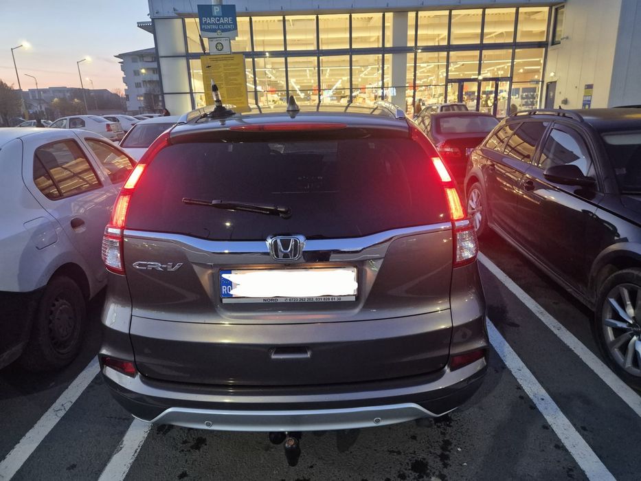 Vând Honda CR-V
