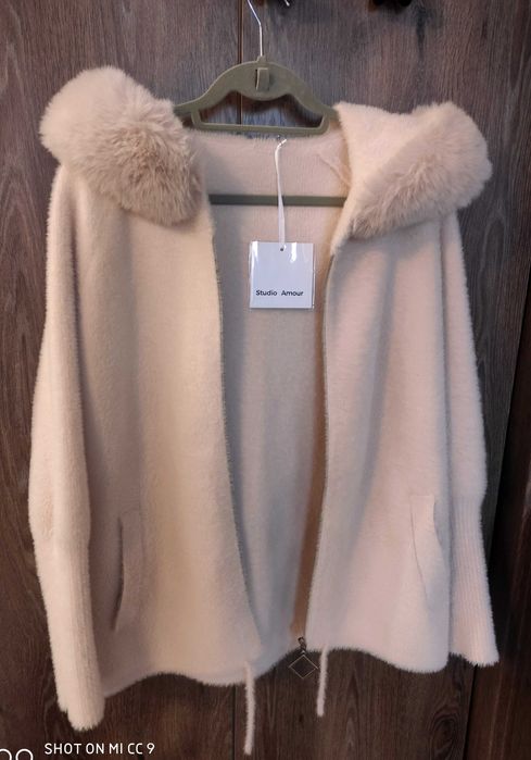 Кашмирена розова жилетка нова