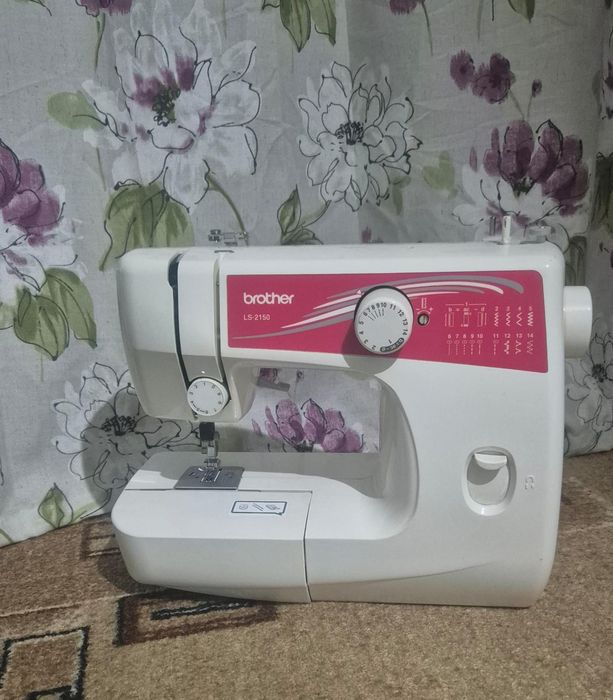 Срочно швейная машинка