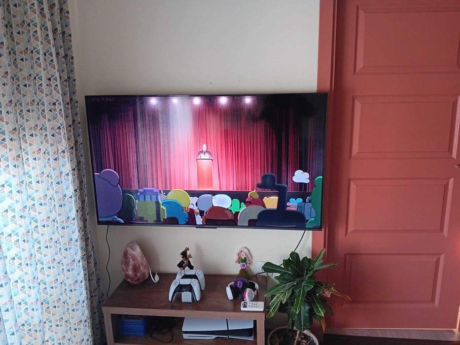 Телевизор TCL C6KS 55 инча с гаранция.