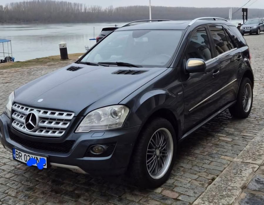 Mercedes Benz clasa ML 300 204cp,vand ,schimb cu 7 locuri