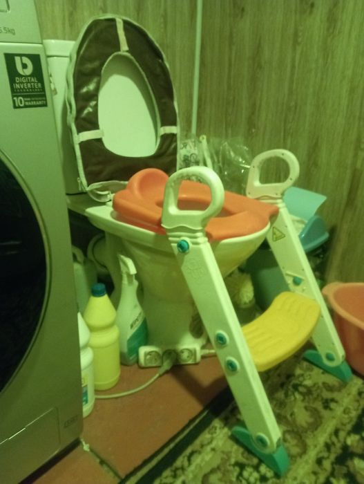 Детский стульчаг на унитаз