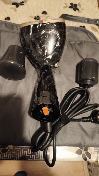 Aparat de calcat vertical cu aburi  Philips  serie 7000