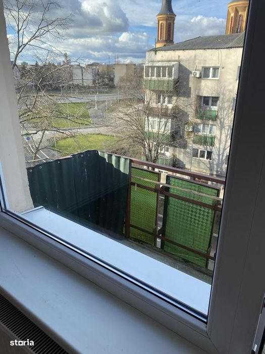 Apartament 3 camere de vanzare , Independetei M17 , et.4 , 72.900 euro
