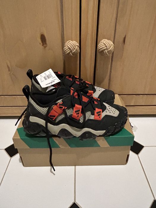 Vand Adidas FYW XTA