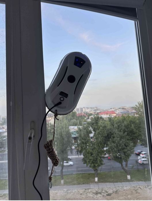 Робот для мытья окон