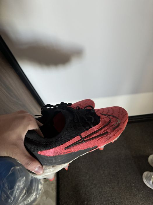 футбольные бутсы Nike phantom gx