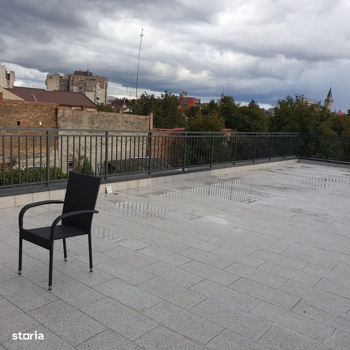 Spațiu de birouri de 95 mp + terasa 90 mp zona Centrala
