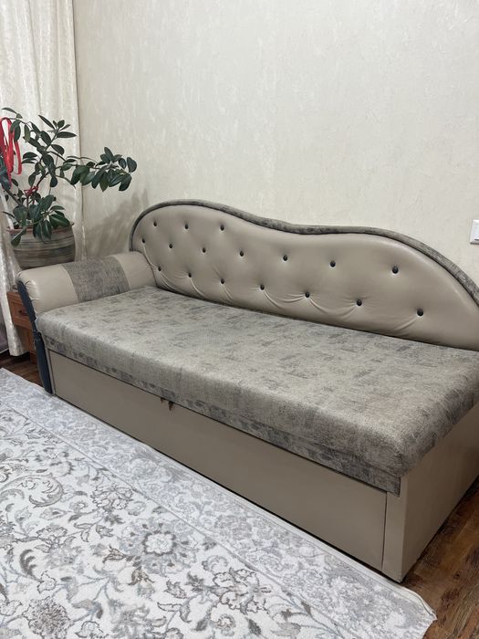Продам диван срочно