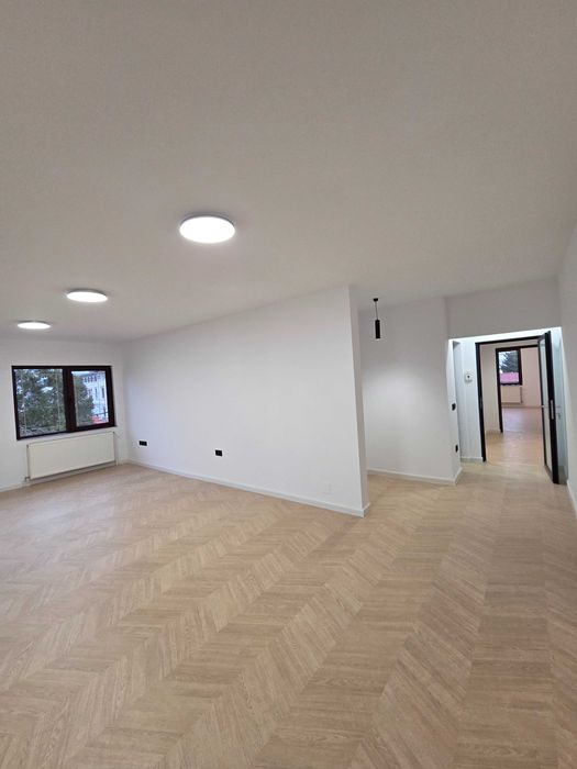 Inchiriere Clădire Birouri P+2-Ultracentral Ploiești-100mp/etaj+Curte