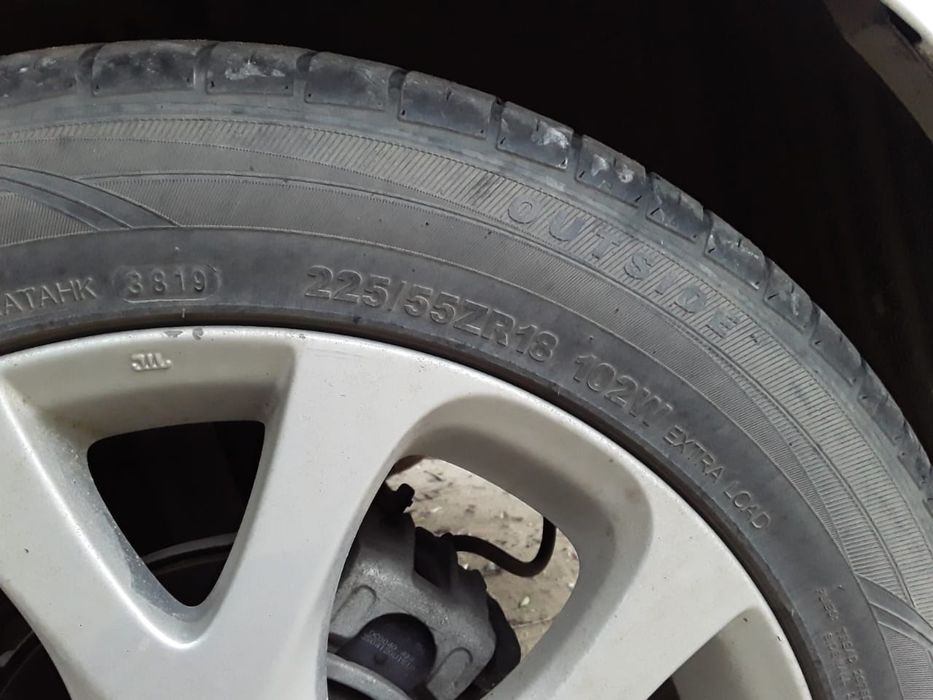 Продам  шины б/у.