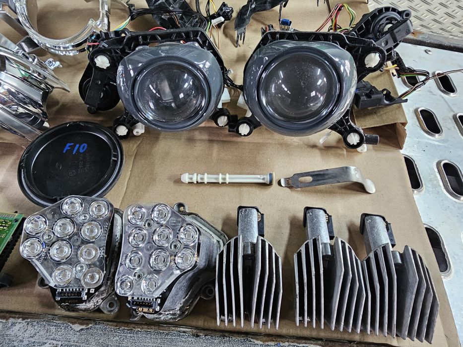 Бмв ф10 f10 f11 ф11 фарове на части ксенон xenon bmw 520d 530 535d