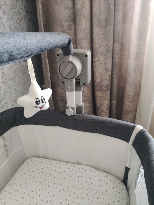 Кроватка с автоукачеванием