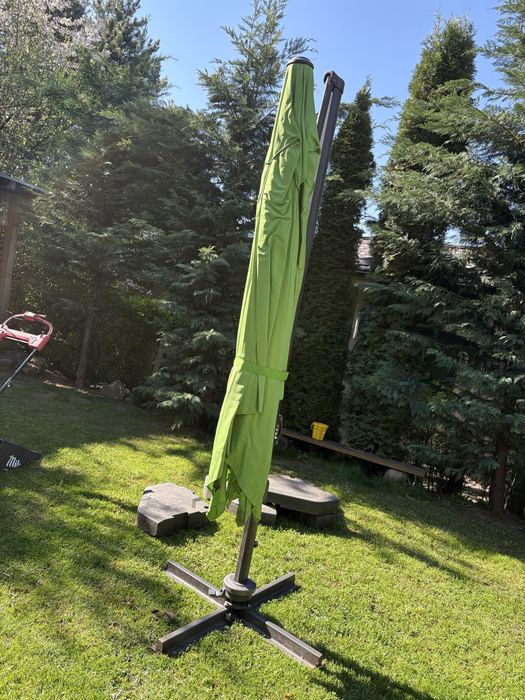 Umbrela 3 x 3 m cu grautati