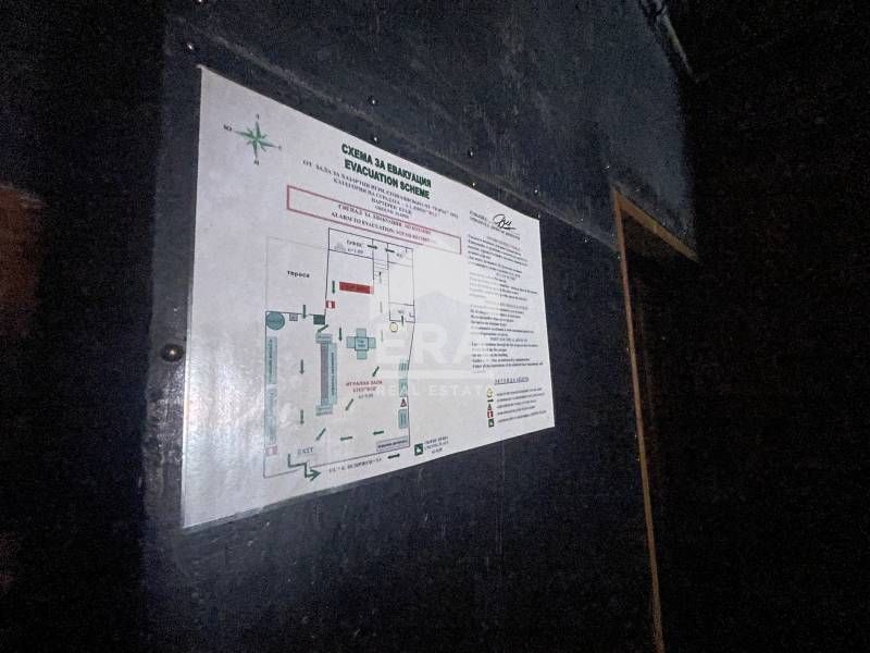 Дава се под наем Магазин в Варна, Лятно кино Тракия - 150 кв.м за 1534 € - Снимка #5