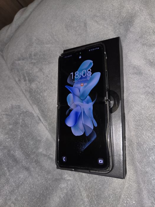 Samsung Galaxy Z Flip 4