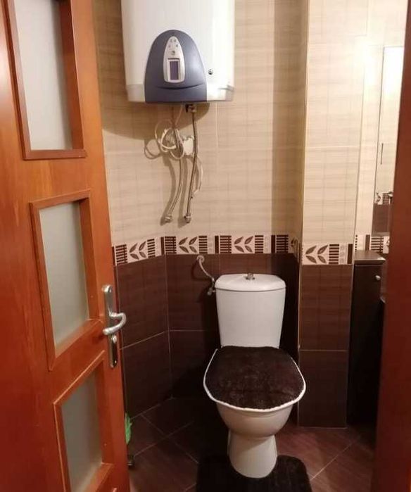 Дава се под наем Тристаен апартамент в Пловдив, Коматево - 90 кв.м за 270.3 € - Снимка #1