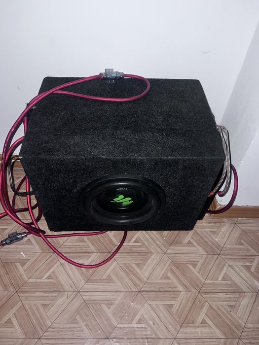 Продам сабвушер мачето с усилком срочноо