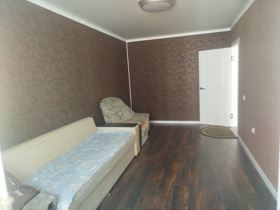 Сдаю 2 -х комн квартиру