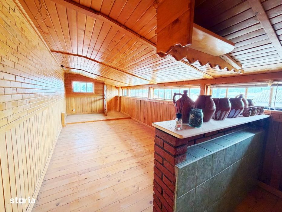Apartament cu 3 camere decomandat + mansarda