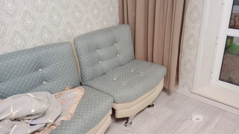 Прлдается диван