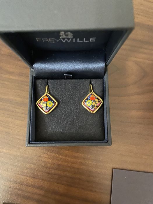 Новые серьги Frey Wille