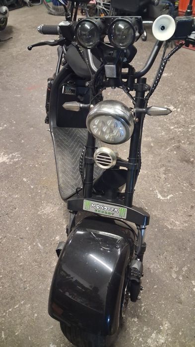 Scuter electric  1500w fara permis