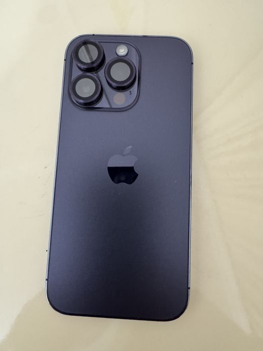 IPhone. 14 256 gb  в черном цвете