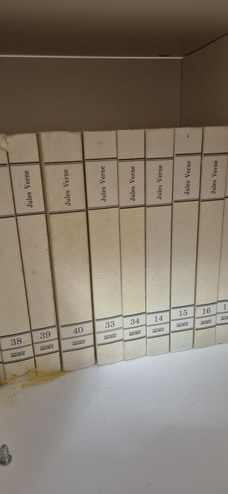 Vand toata colwcria Jules Verne adevarul