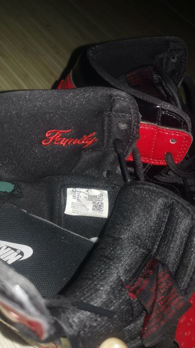 Jordan 1 Bred schimb