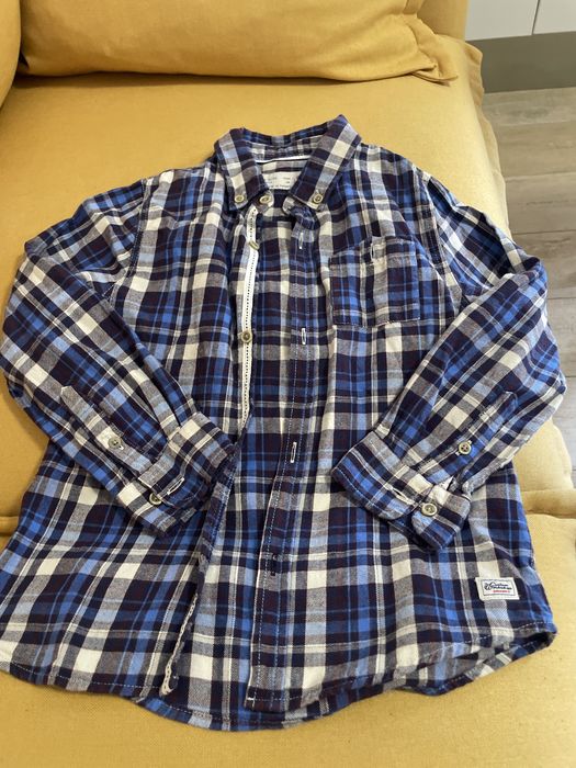 Дъждобран, риза и дънки за момче