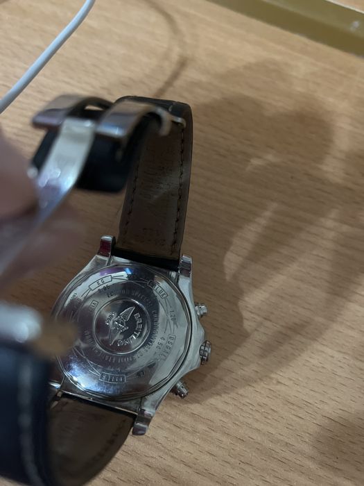 Продам часы фирмы Breitlng